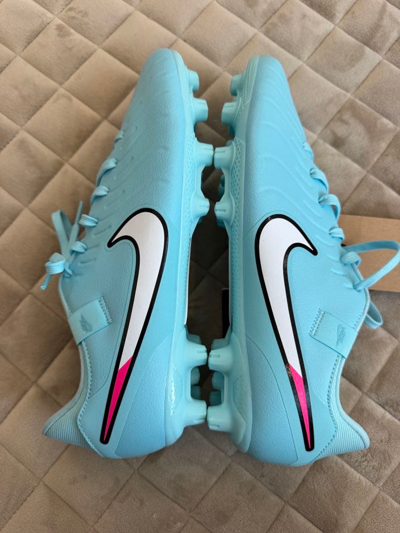 新品未使用タグ付！ナイキNIKE サッカー　スパイク27.5 ティエンポ