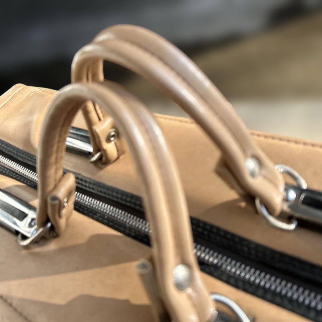 adidas ボストンバッグ ベージュ