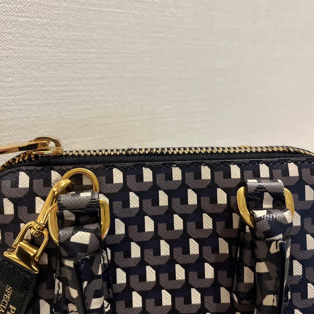 PRADA／プラダ　MINI SAFFIANO ミニサフィアーノ
