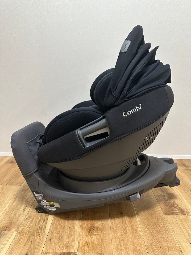 Combi チャイルドシート　THE S plus ISOFIX