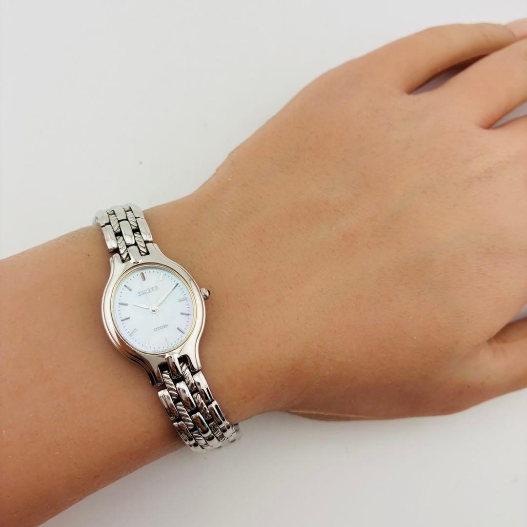 【美品/希少/電池交換済】CITIZEN　EXCEED　腕時計　シェル シルバー