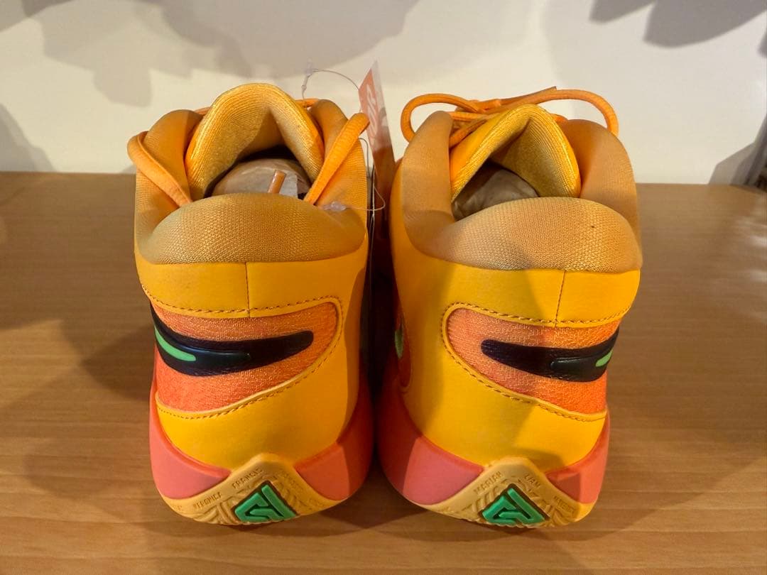 バスケットボールシューズ オレンジ/イエロー