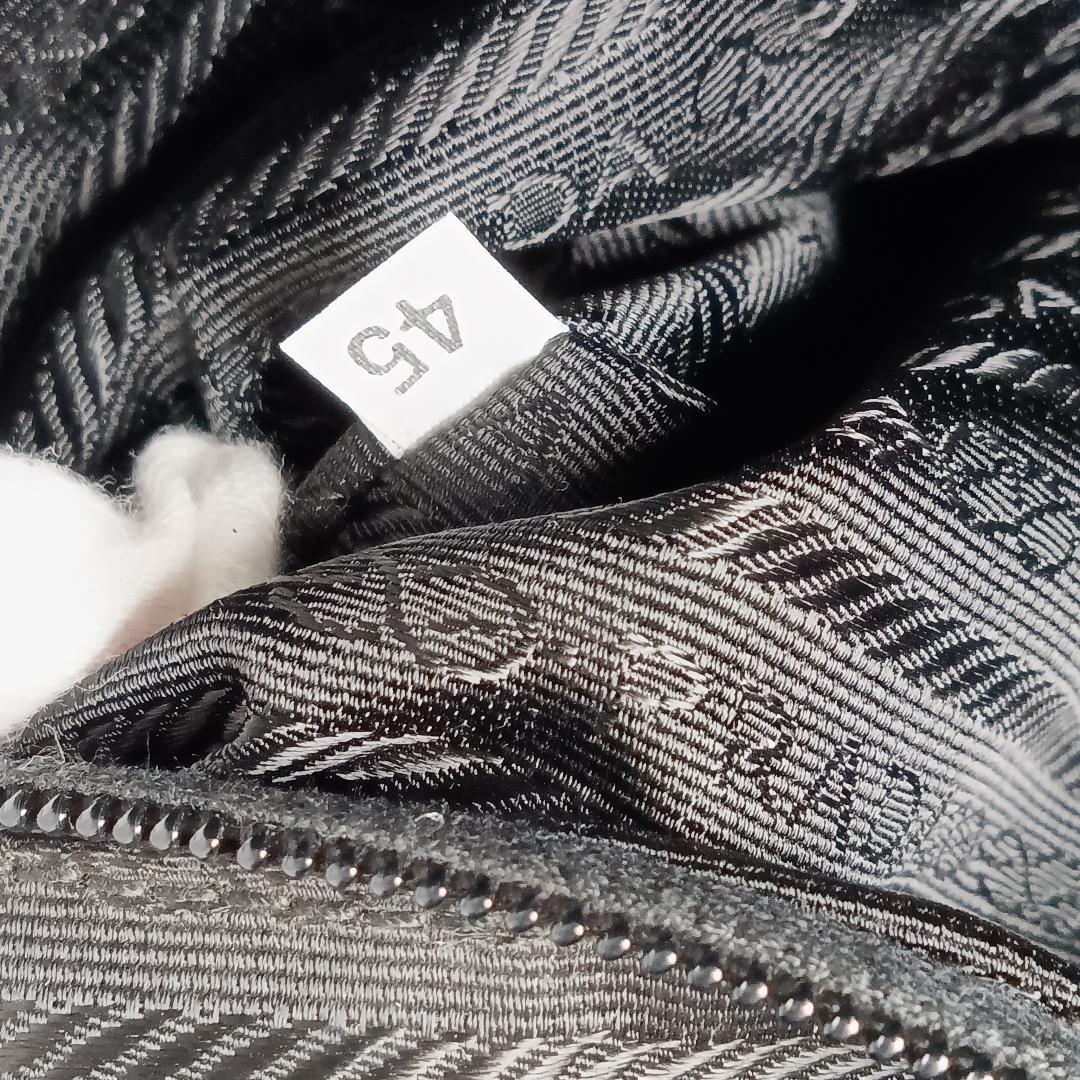 PRADA プラダ ナイロン トート 三角ロゴ 大容量 ブラック 黒