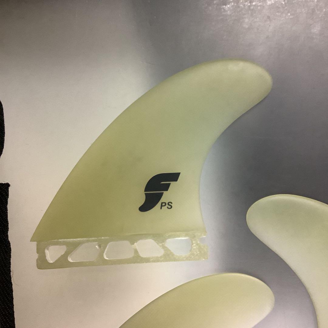 【新品】futures FIN サーフィン