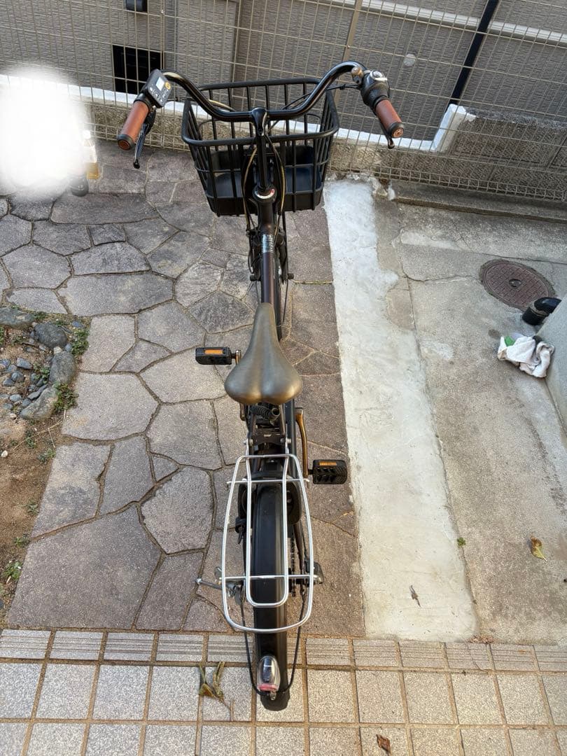 大阪発　電動アシスト自転車 ダークブラウン 前カゴ付き　パナソニック　グリッター