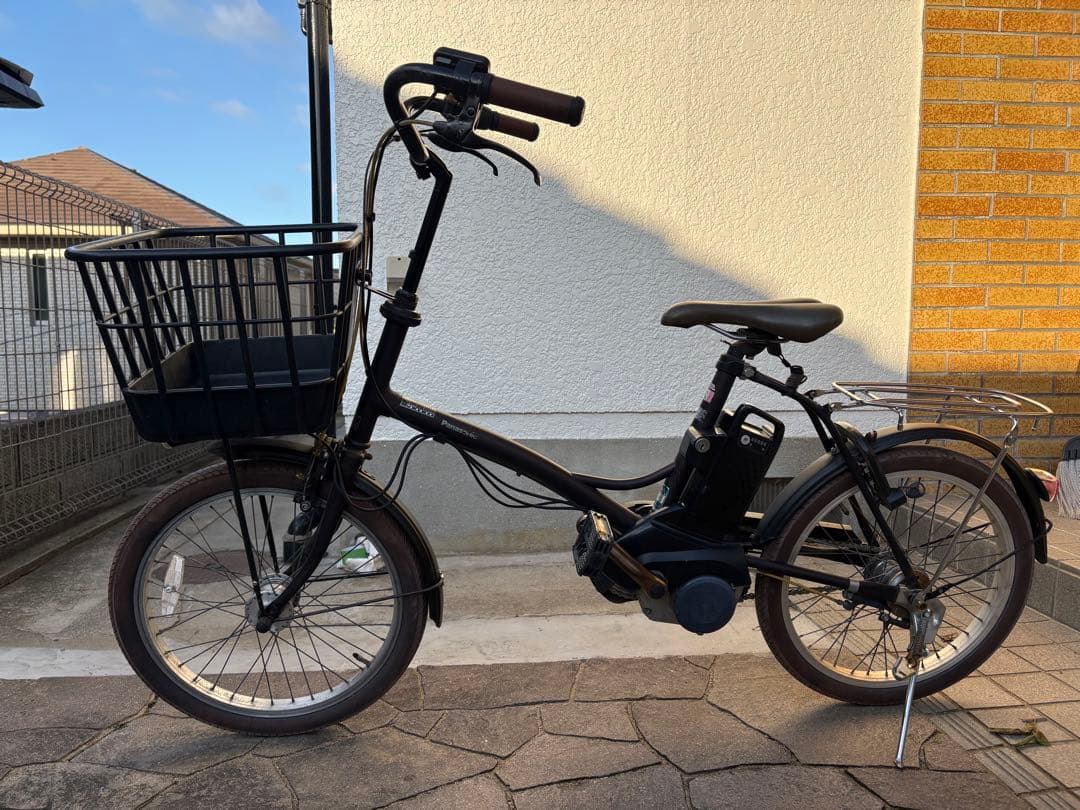 大阪発　電動アシスト自転車 ダークブラウン 前カゴ付き　パナソニック　グリッター