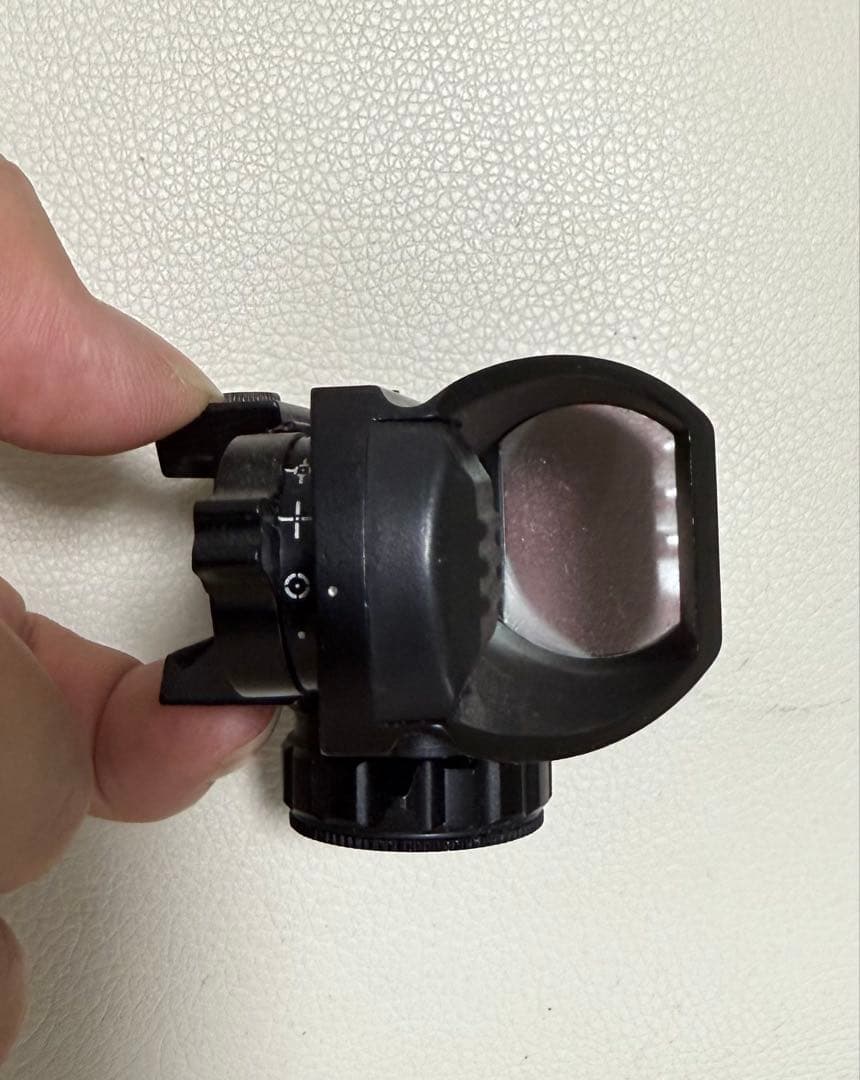 東京マルイAUG電動ガン スコープ付き