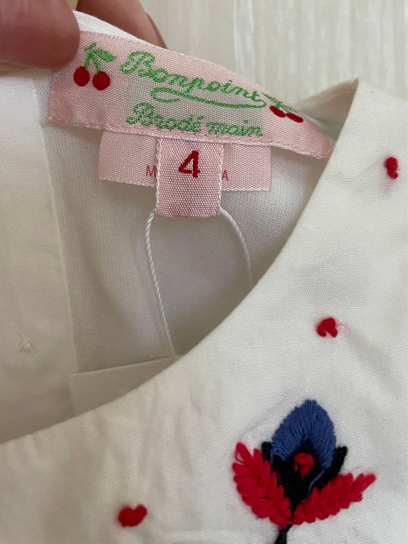 新品タグ付き　ボンポワン2018SS 刺繍ワンピース4A