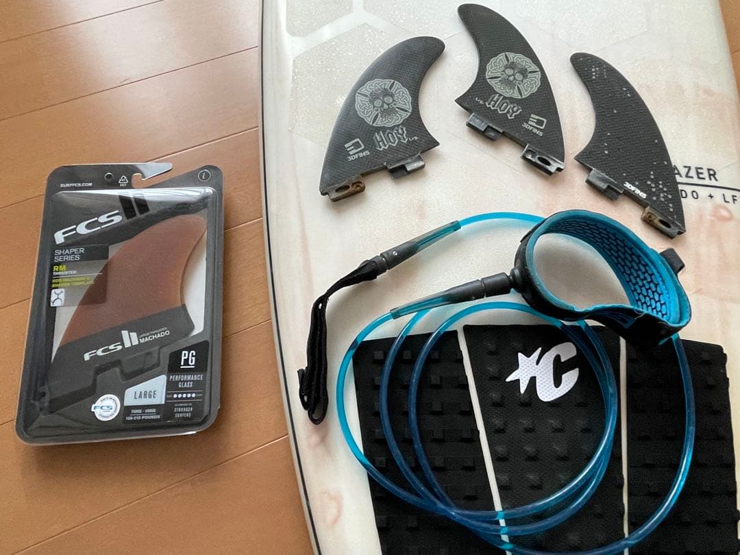 ファイヤーワイヤーGLAZER LFTフィン付き5.10 ボリューム38.6Ｌ