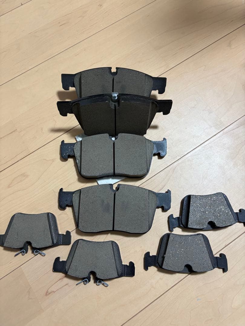 ジャガーXE用 ブレーキパッド 前後セット（1台分）