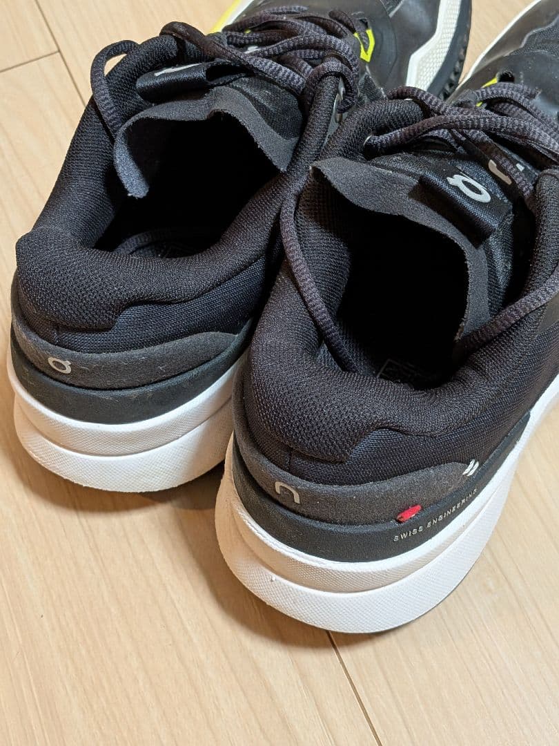 On テニスシューズ 黒/ レモンイエロー　クレーコート　26.5cm