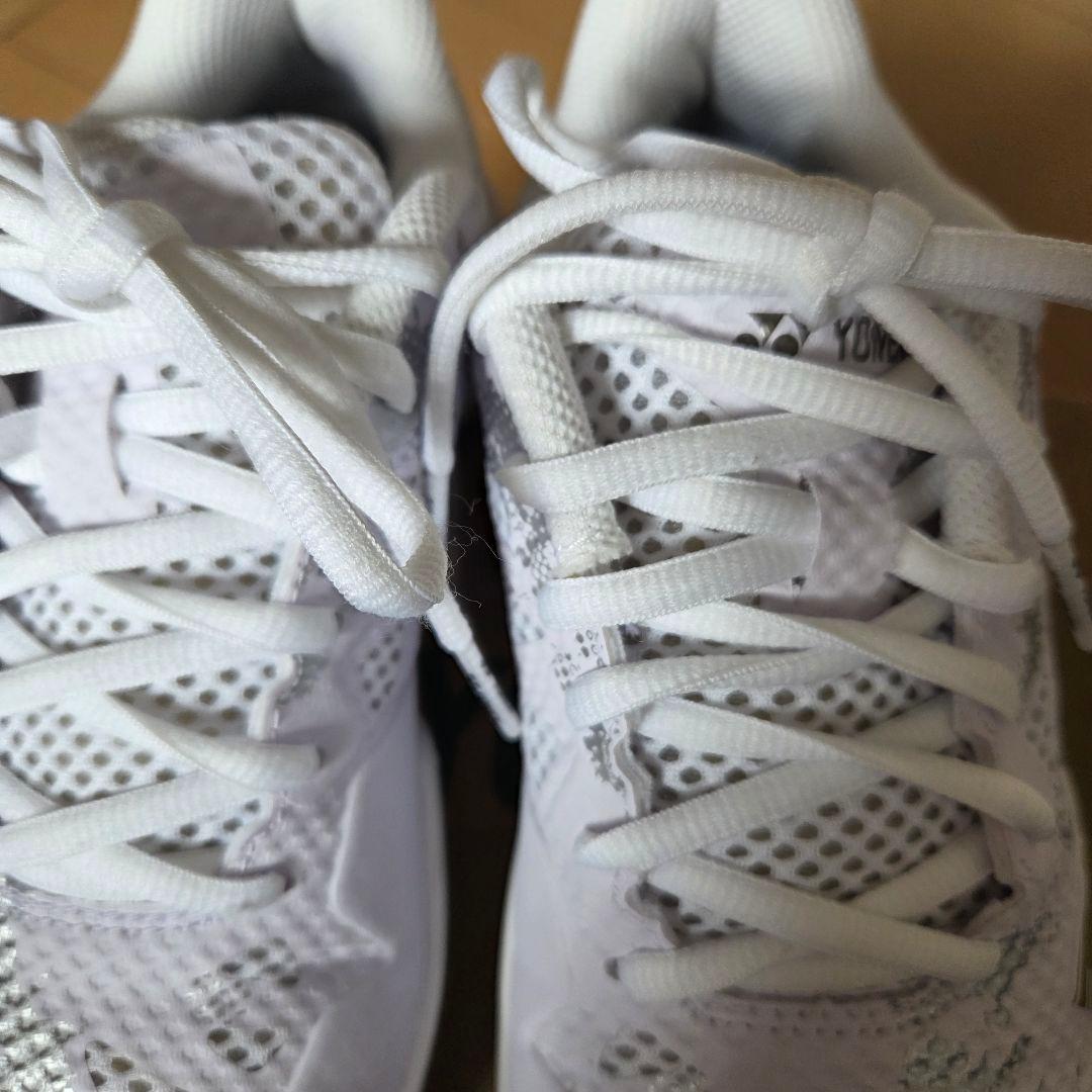 ヨネックス　YONEX エクリプションZ 22.0cm