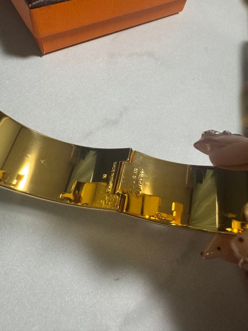 Hermesエナメルブレスレット 《クリックH》