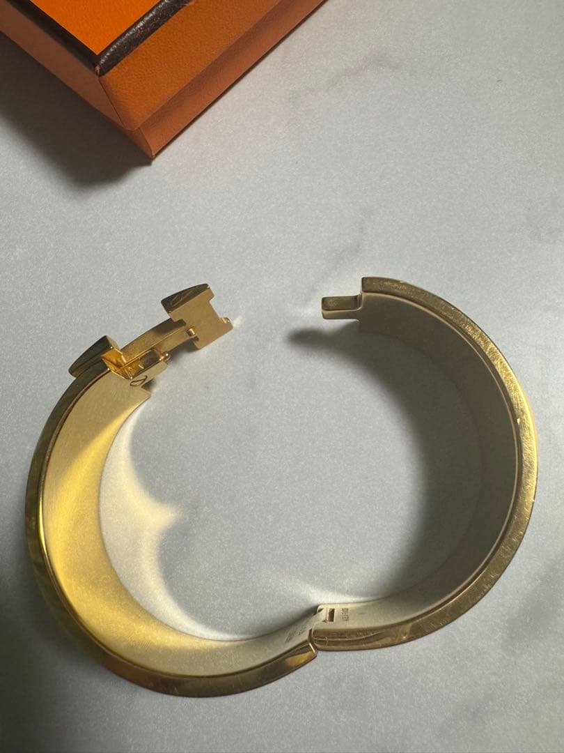 Hermesエナメルブレスレット 《クリックH》