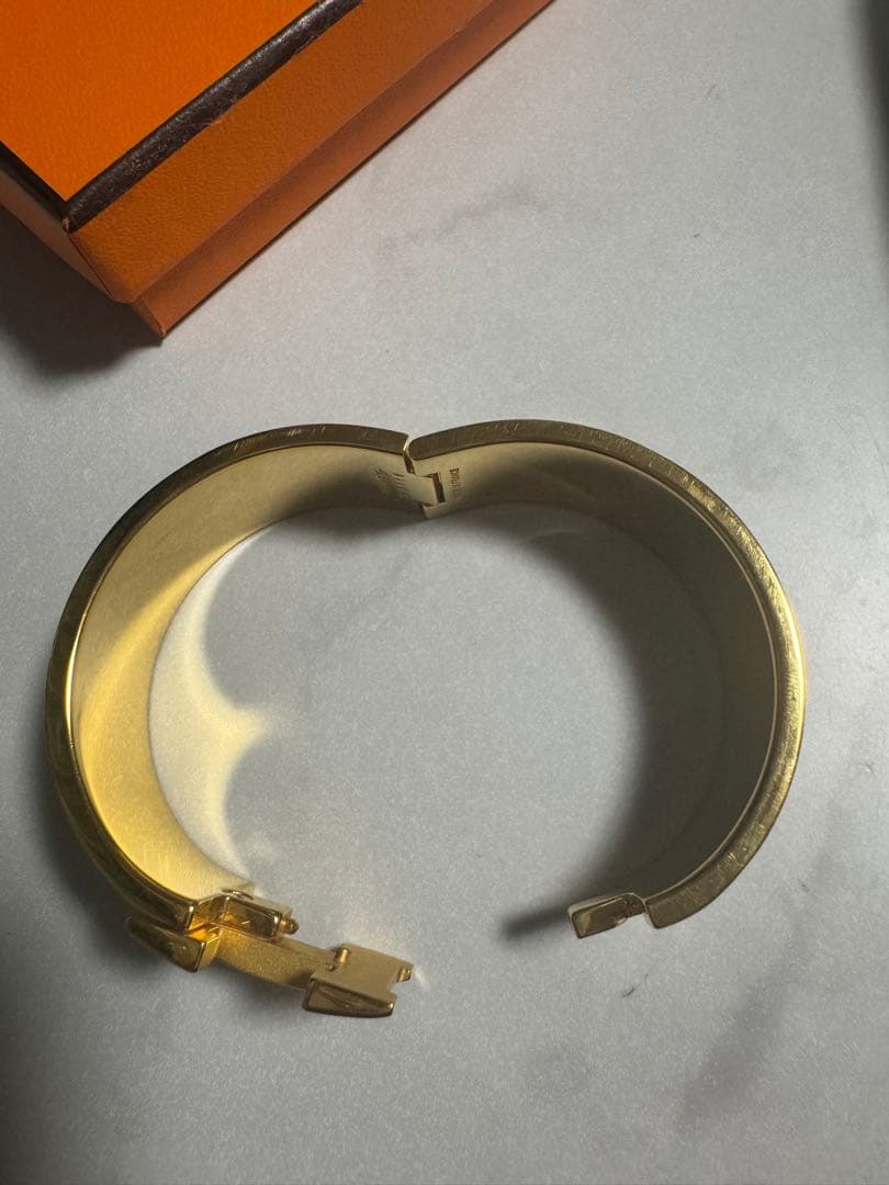 Hermesエナメルブレスレット 《クリックH》