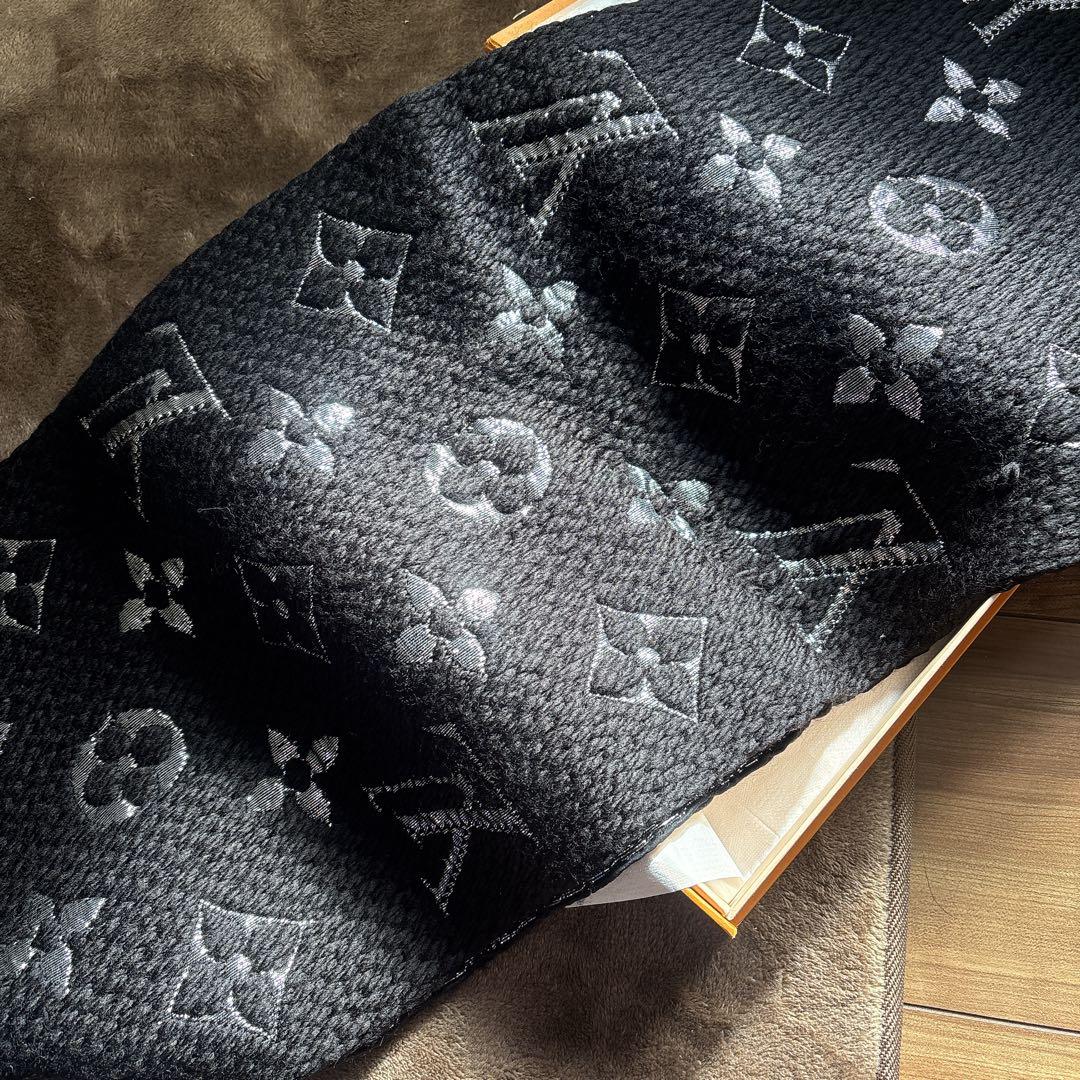 LOUIS VUITTON マフラー ロゴマニア ブラック