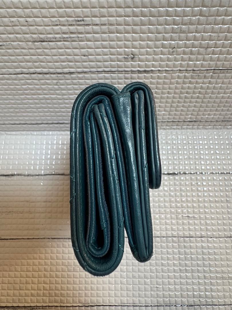 CHANEL 三つ折り財布　ラムスキン