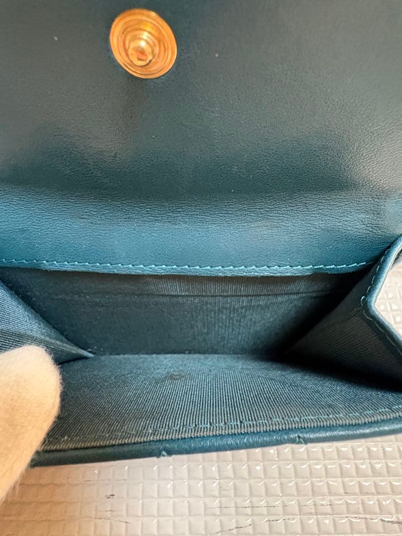 CHANEL 三つ折り財布　ラムスキン