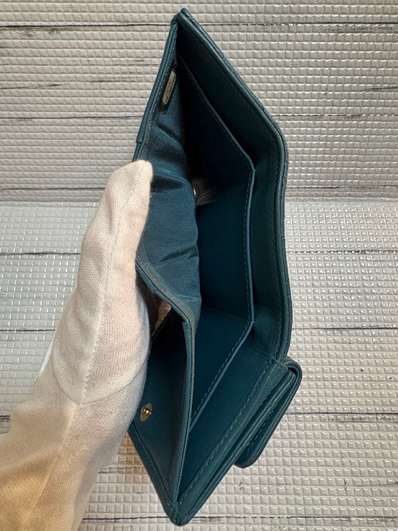 CHANEL 三つ折り財布　ラムスキン