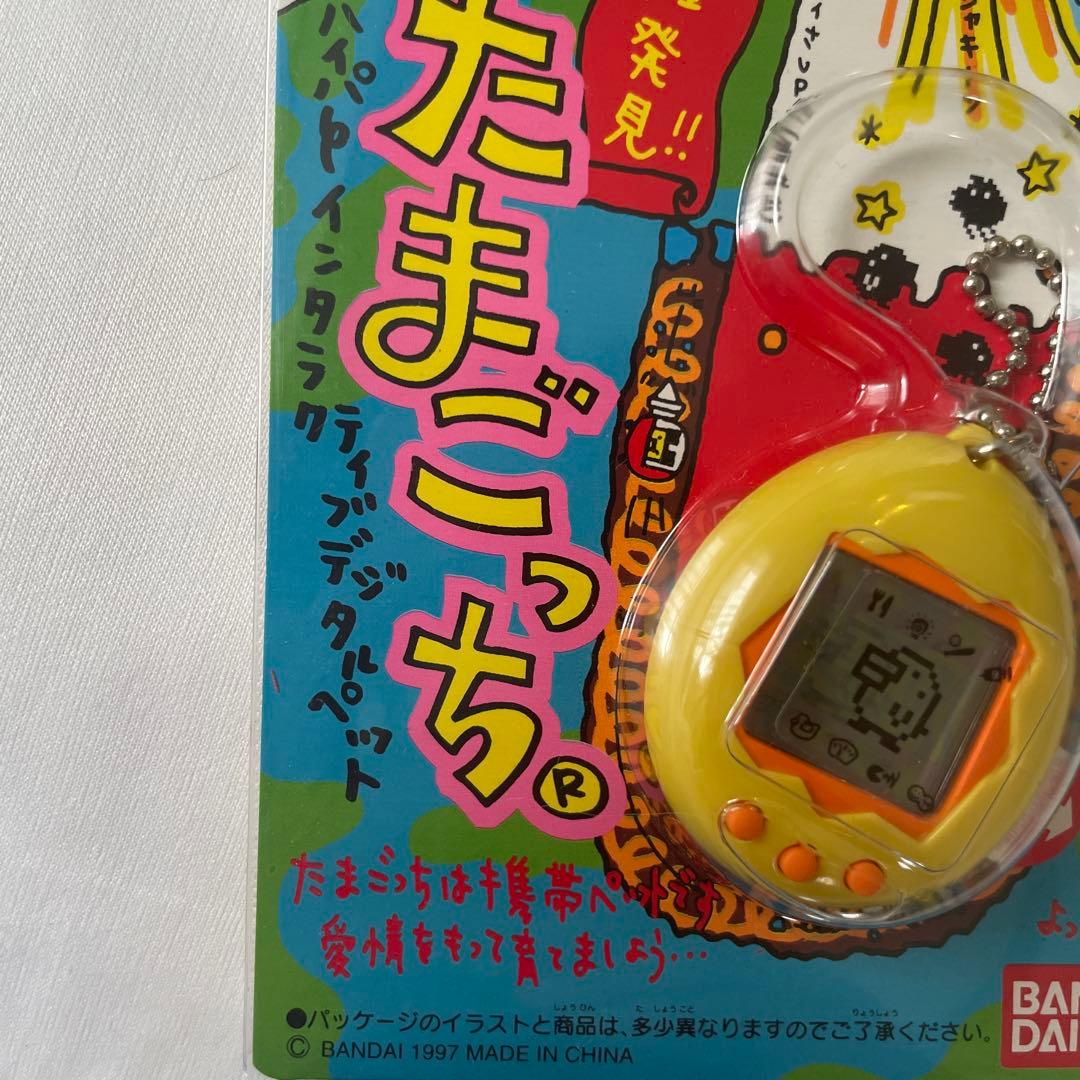 【新品未使用】初代たまごっち　バンダイ TAMAGOTCHI イエロー