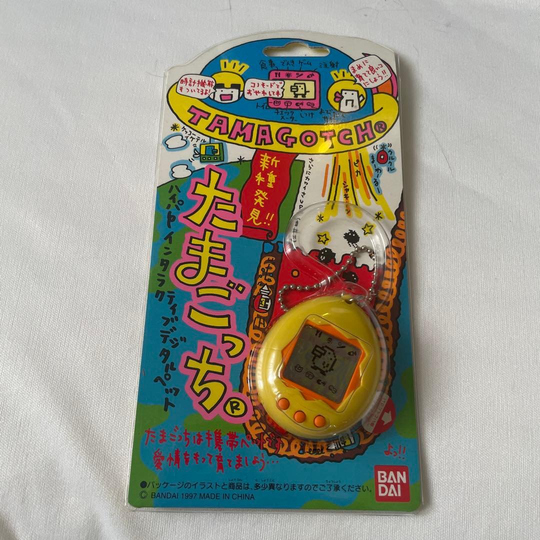 【新品未使用】初代たまごっち　バンダイ TAMAGOTCHI イエロー