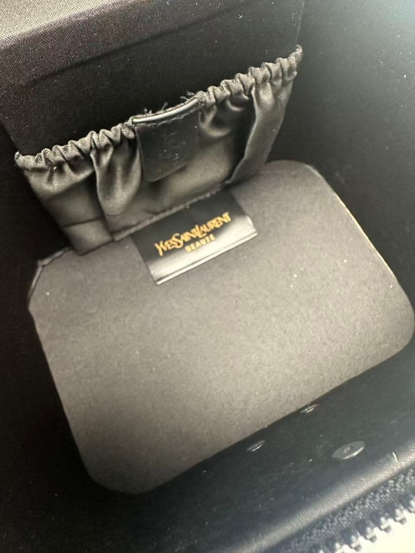 K*y様 イヴサンローラン ヴァニティポーチ YSL メイクボックス ショルダー
