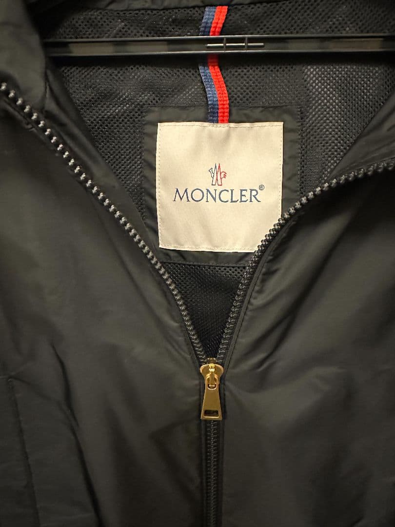 近日取り下げ予定　最終価格　【極美品】　モンクレール　ナイロンジャケット