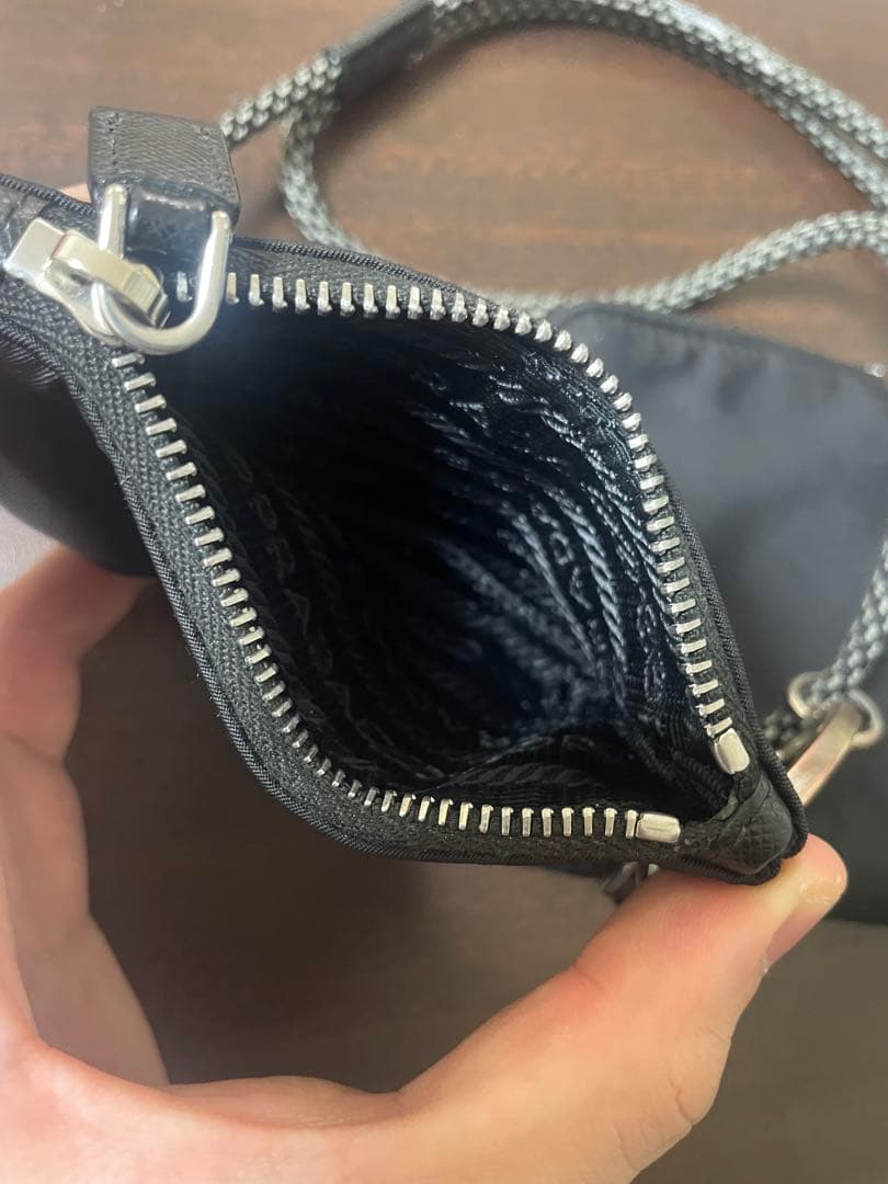 プラダ PRADA ナイロン ネックポーチ フォンケース