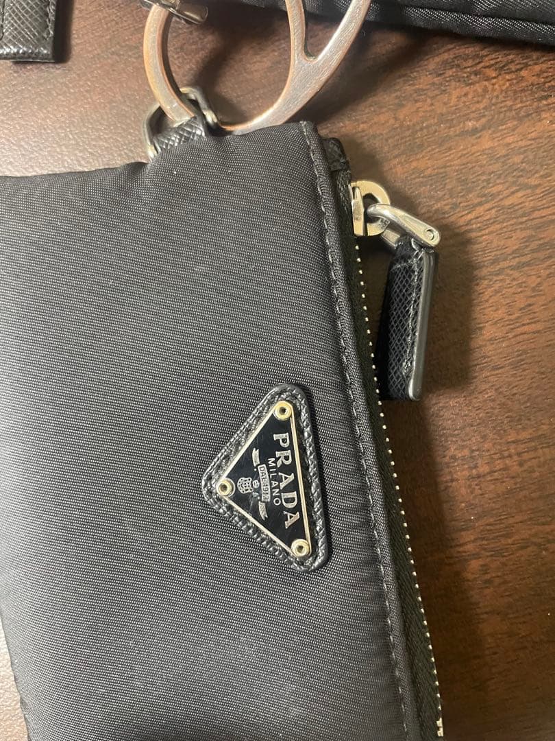 プラダ PRADA ナイロン ネックポーチ フォンケース