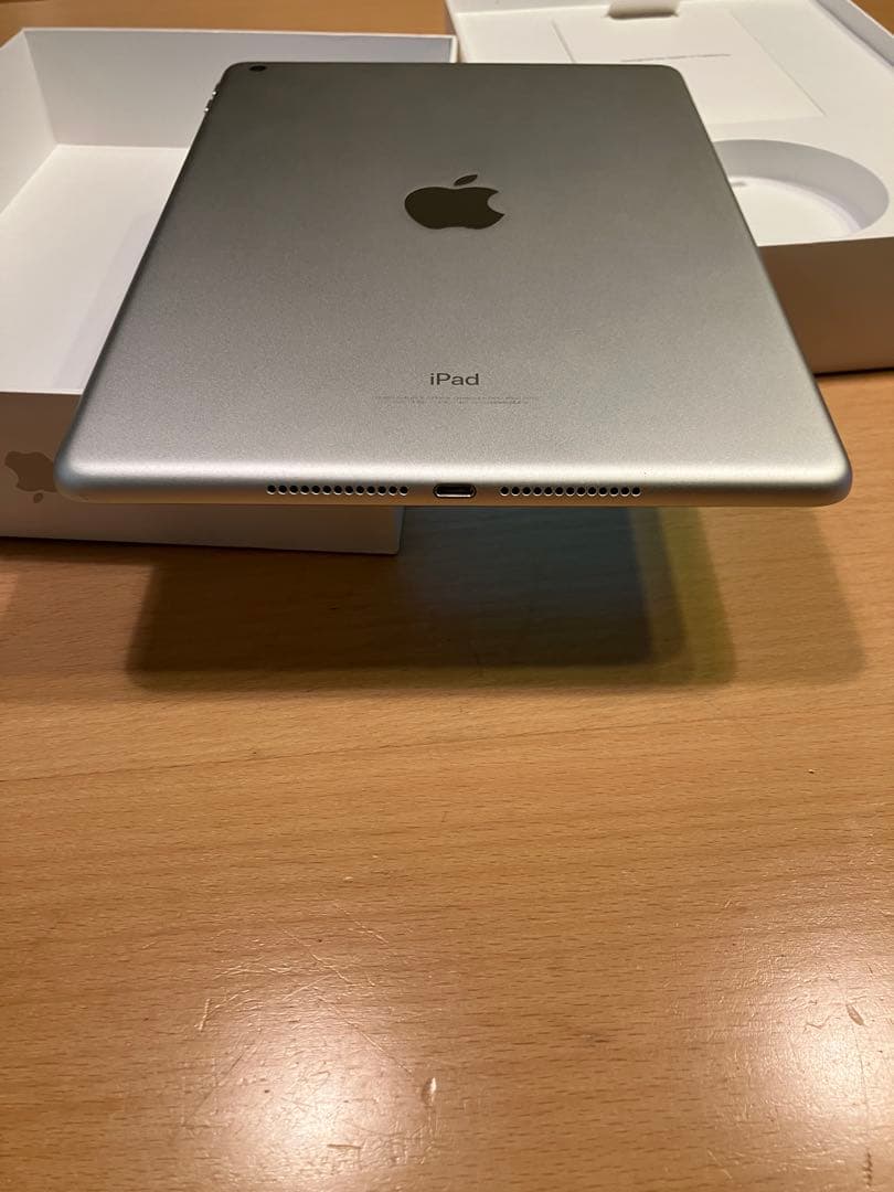 iPad 第6世代 32GB Wi-Fiモデル