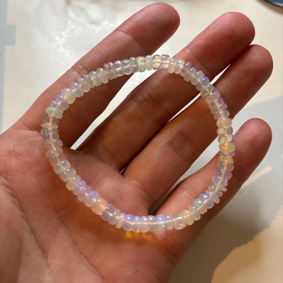 運命の出会いを引き寄せる！プレシャスオパール！不調が治った日にきたオパールだよ！