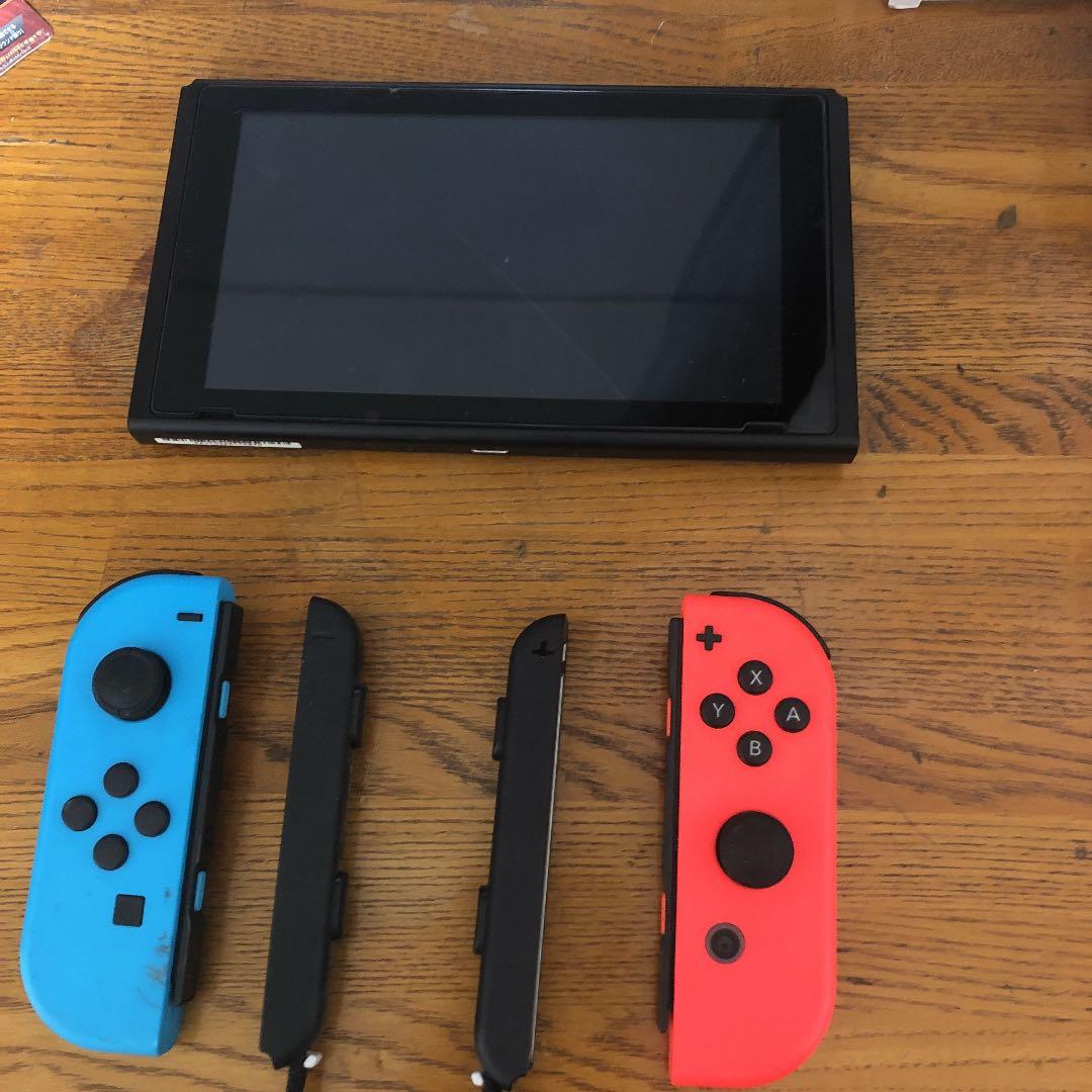 スイッチとソフト2つ「大乱闘とスプラトゥーン」