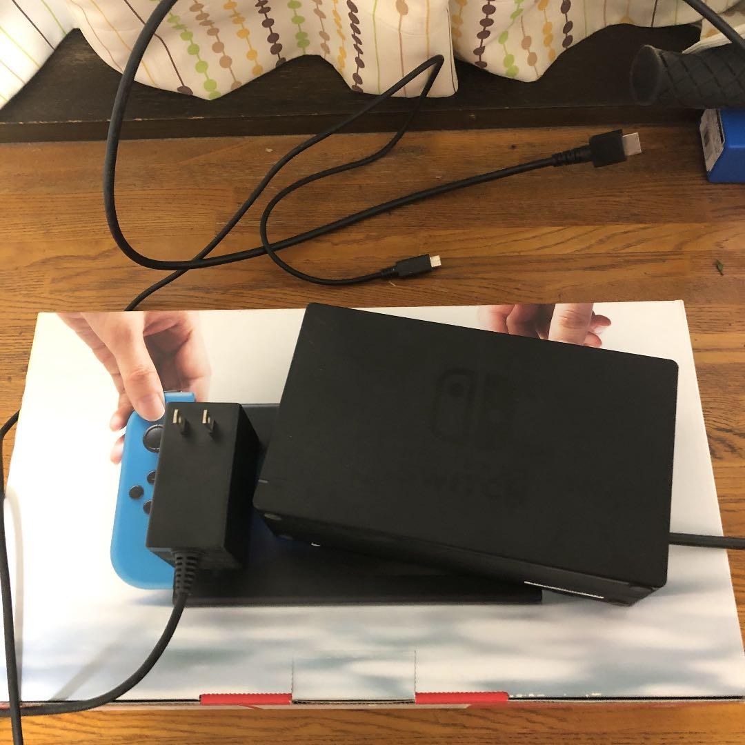 スイッチとソフト2つ「大乱闘とスプラトゥーン」