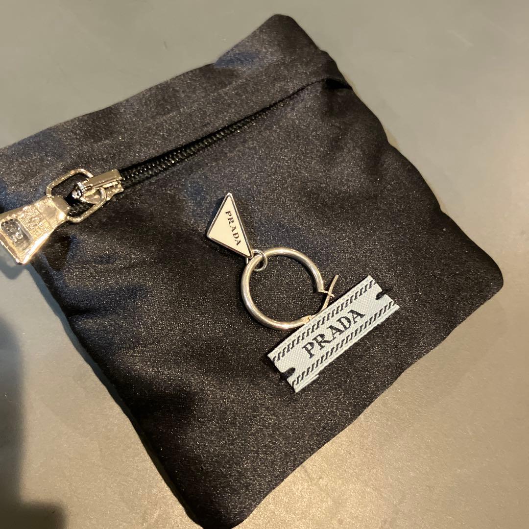 PRADA ピアス　片耳