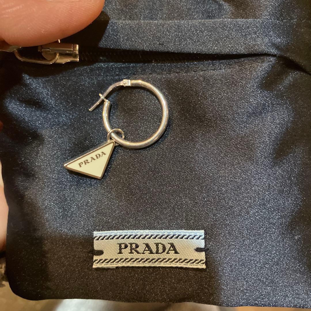 PRADA ピアス　片耳