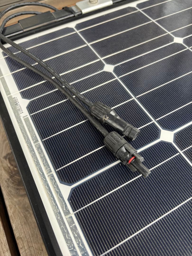 ハイエース　太陽光パネル　キャリアバーセットMC4コネクタ