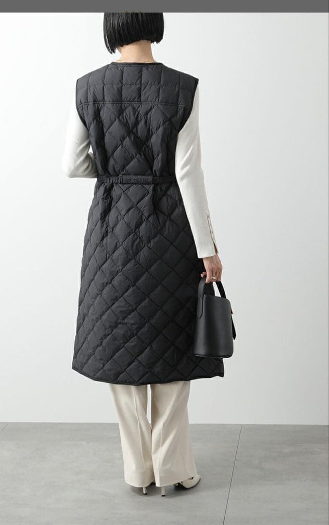 美品❣️モンクレールダウン　ベスト　ジレ　サイズ1 黒色