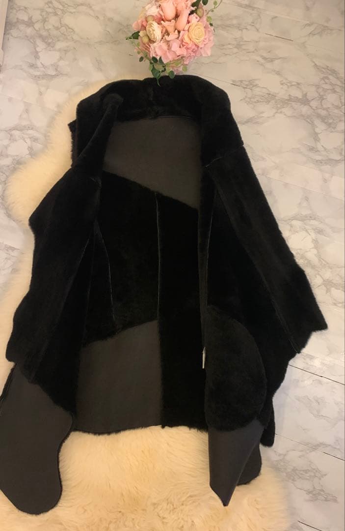 新品　ブラックアシンメトリ一　デザイン　ジレ　SからL