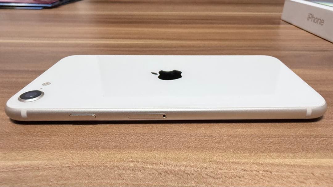 iPhone SE (第3世代) ホワイト 美品 64GB 本体