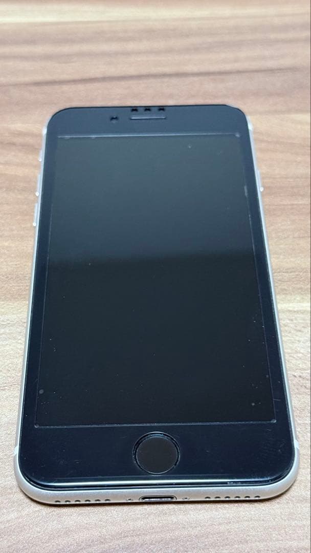 iPhone SE (第3世代) ホワイト 美品 64GB 本体