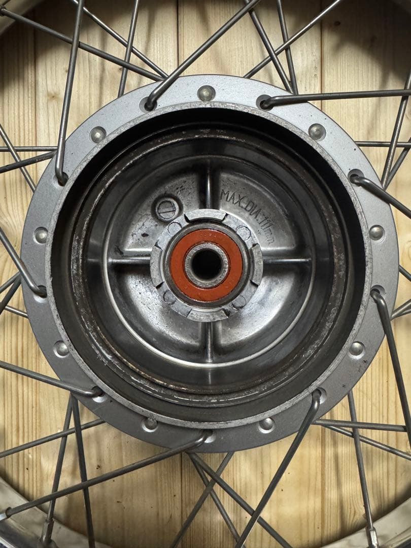 カブ110 プロ JA07 フロントホイール　ブレーキパネル付き　美品