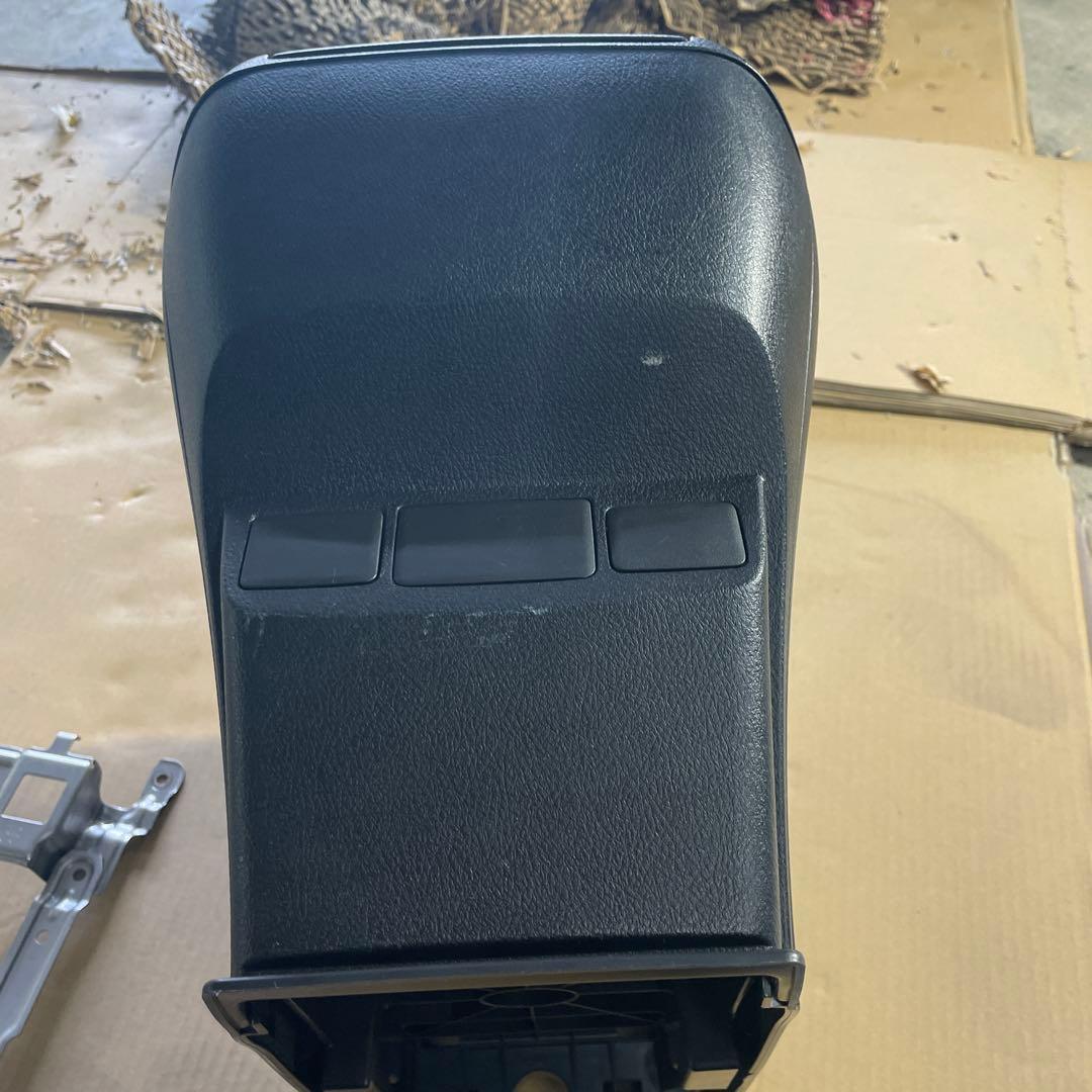 30ヴェルファイア　センターコンソール　ゴールデンアイズ