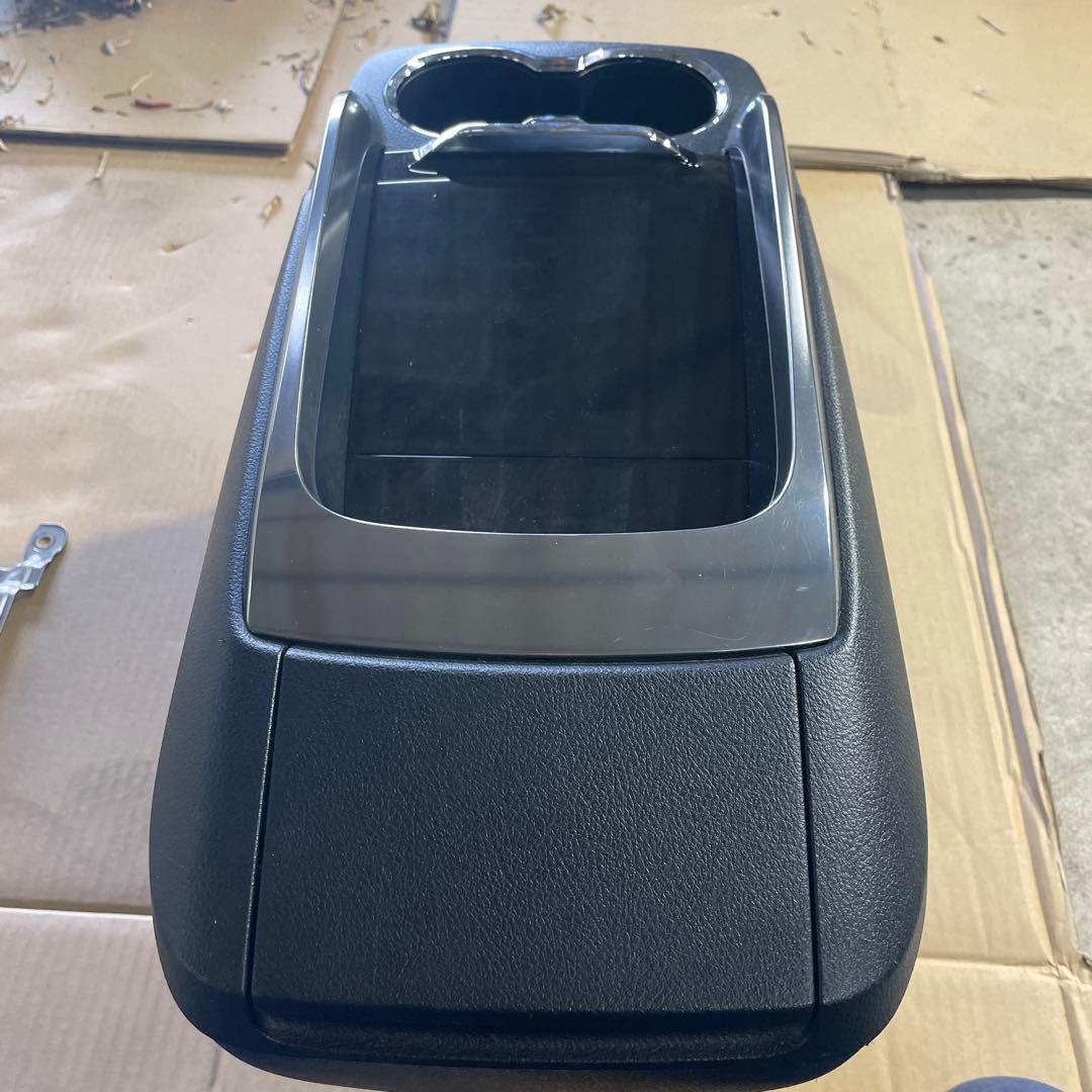 30ヴェルファイア　センターコンソール　ゴールデンアイズ