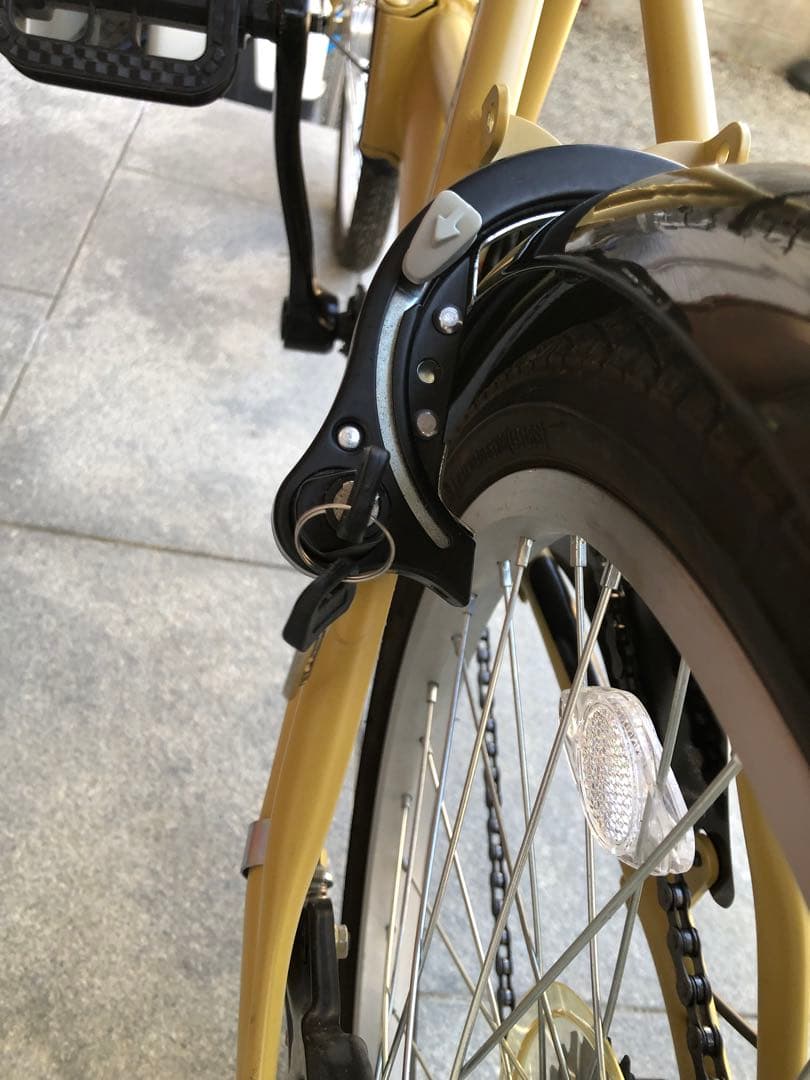 Crew 折り畳み自転車　ギア　ライト　鍵　前バスケット付き　20インチ