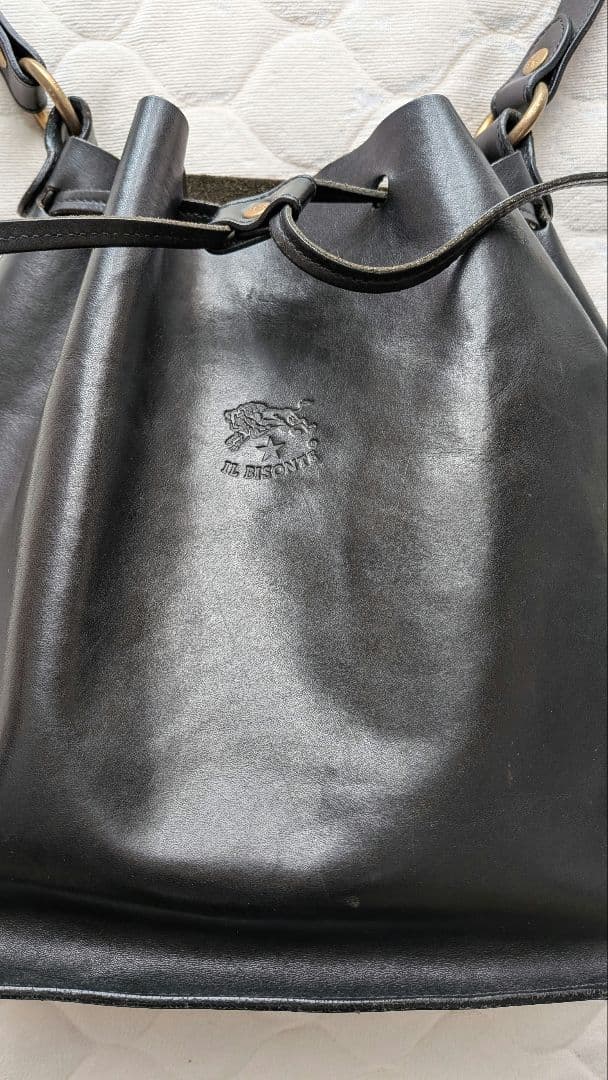 白*身様 イルビゾンテ　バッグ　黒　ショルダーバック