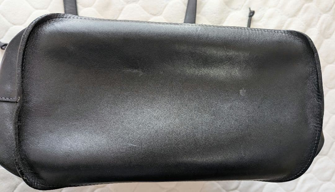 白*身様 イルビゾンテ　バッグ　黒　ショルダーバック