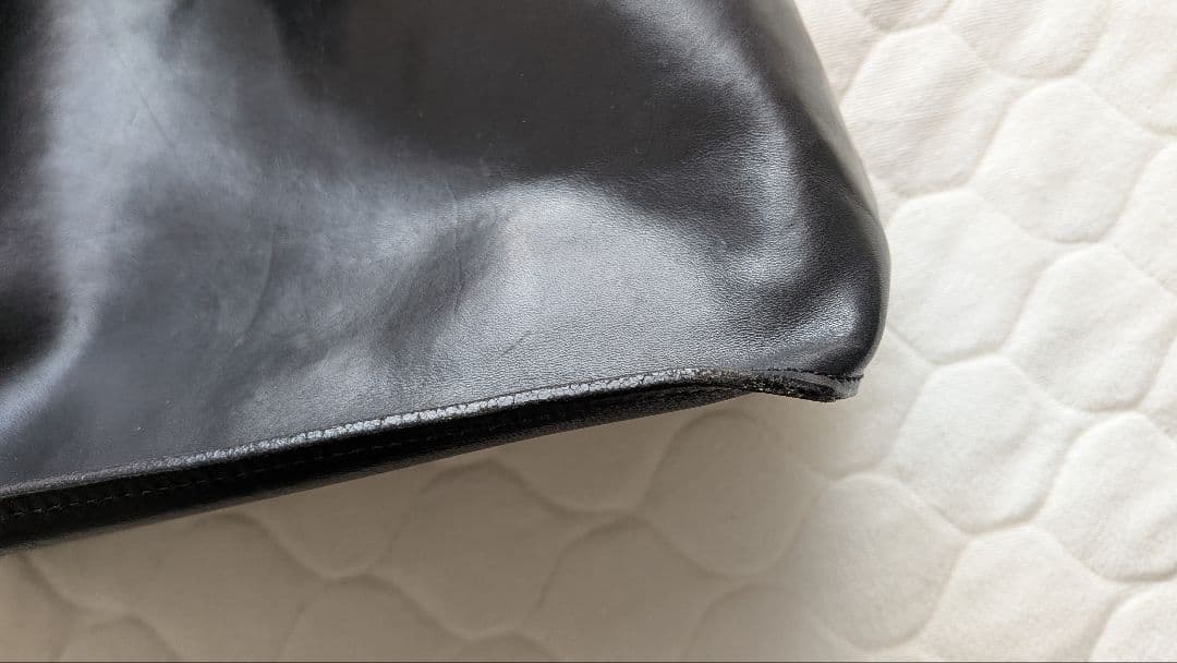 白*身様 イルビゾンテ　バッグ　黒　ショルダーバック