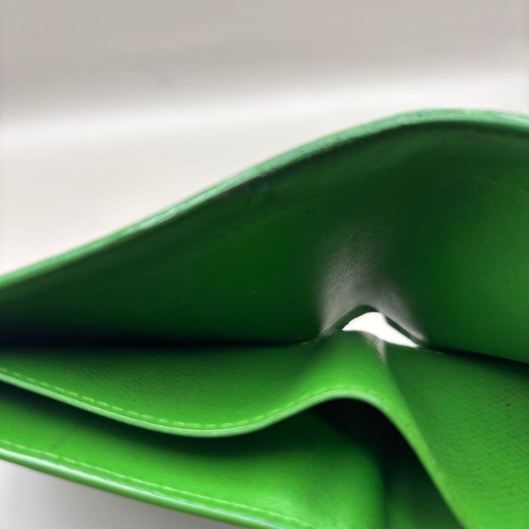 ◆正規品◆近年モデルボッティガヴェネタ二つ折りサイフグリーン