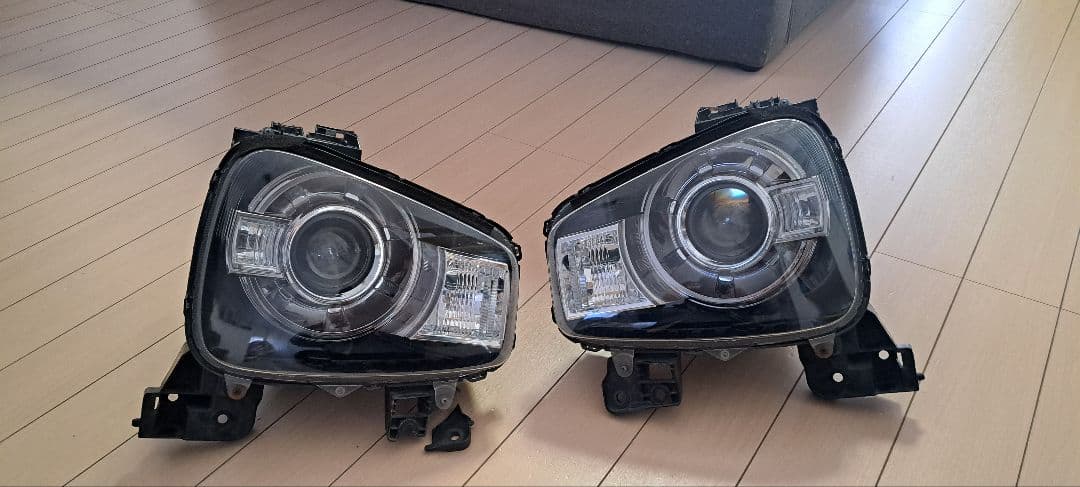 HA36S　アルトワークス ヘッドライト 2個セット 取り付けブラケット欠けあり