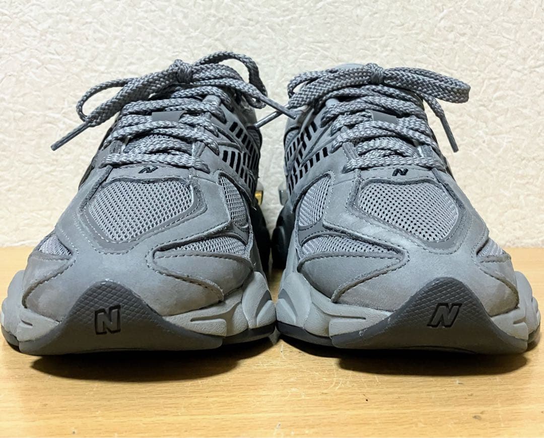 ★美品！NEW BALANCE 9060 U9060ZGB グレー 完売モデル！